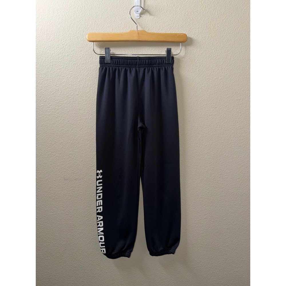 Boys Under Armour Sweats Size 7